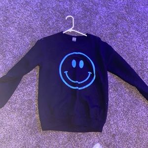 Black crew neck sweatshirt